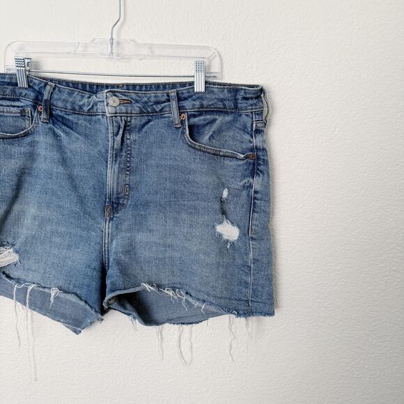 [Old Navy] O.G. Short High Rise Distressed Mid Wash Cut Off Denim Shorts Size 18 - Picture 4 of 10